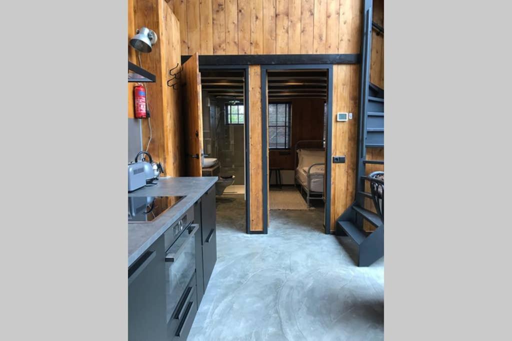 Uniek Houten Huis Nabij Bos En Plassen Hollandsche Rading المظهر الخارجي الصورة